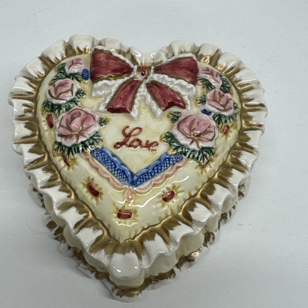 Fitz & Floyd Omnibus Ceramic Heart Shaped Trinket Box 4x4x1.75" Vtg 1996
